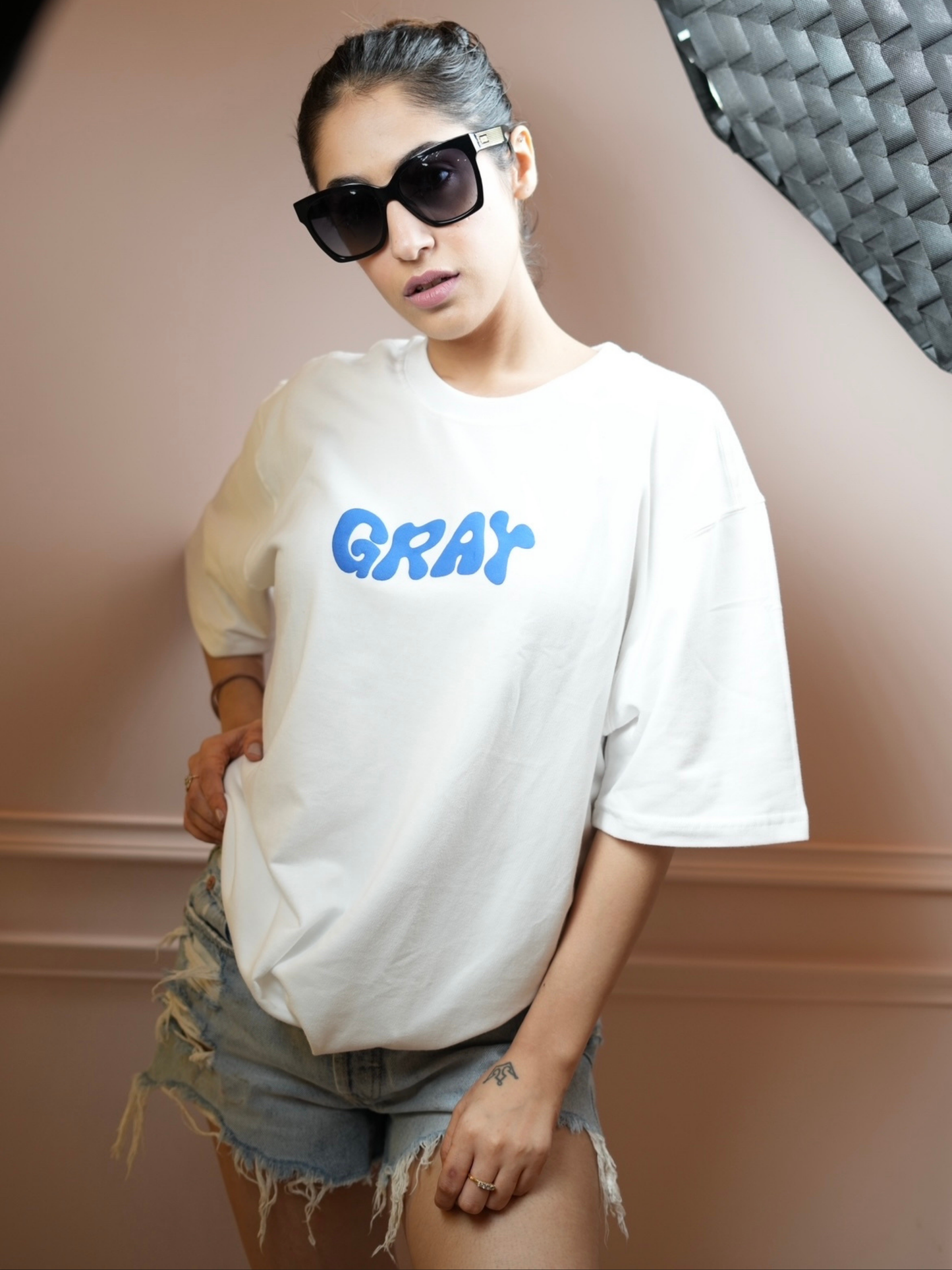 Real in White
